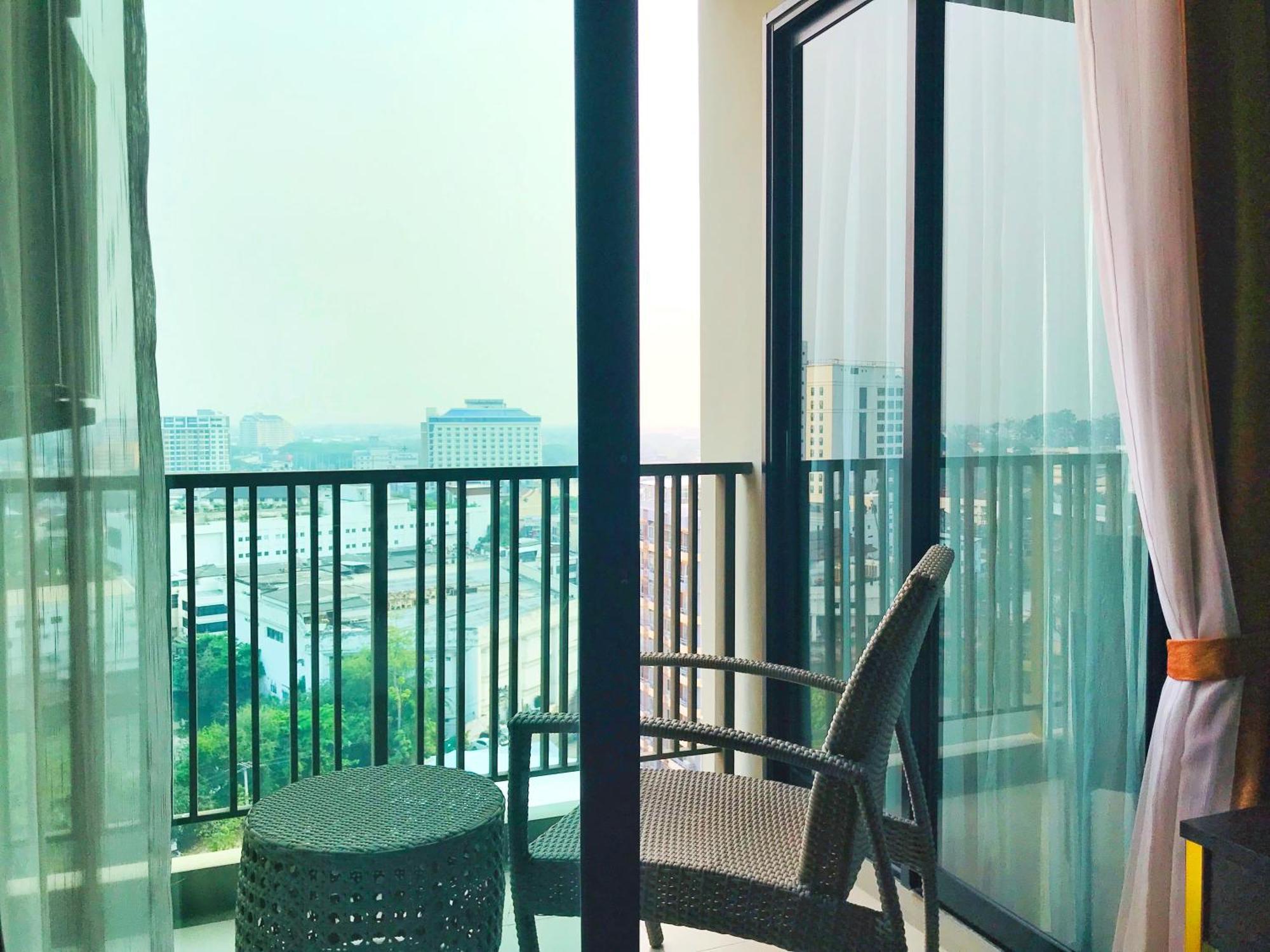The Astra Suites 치앙마이 외부 사진