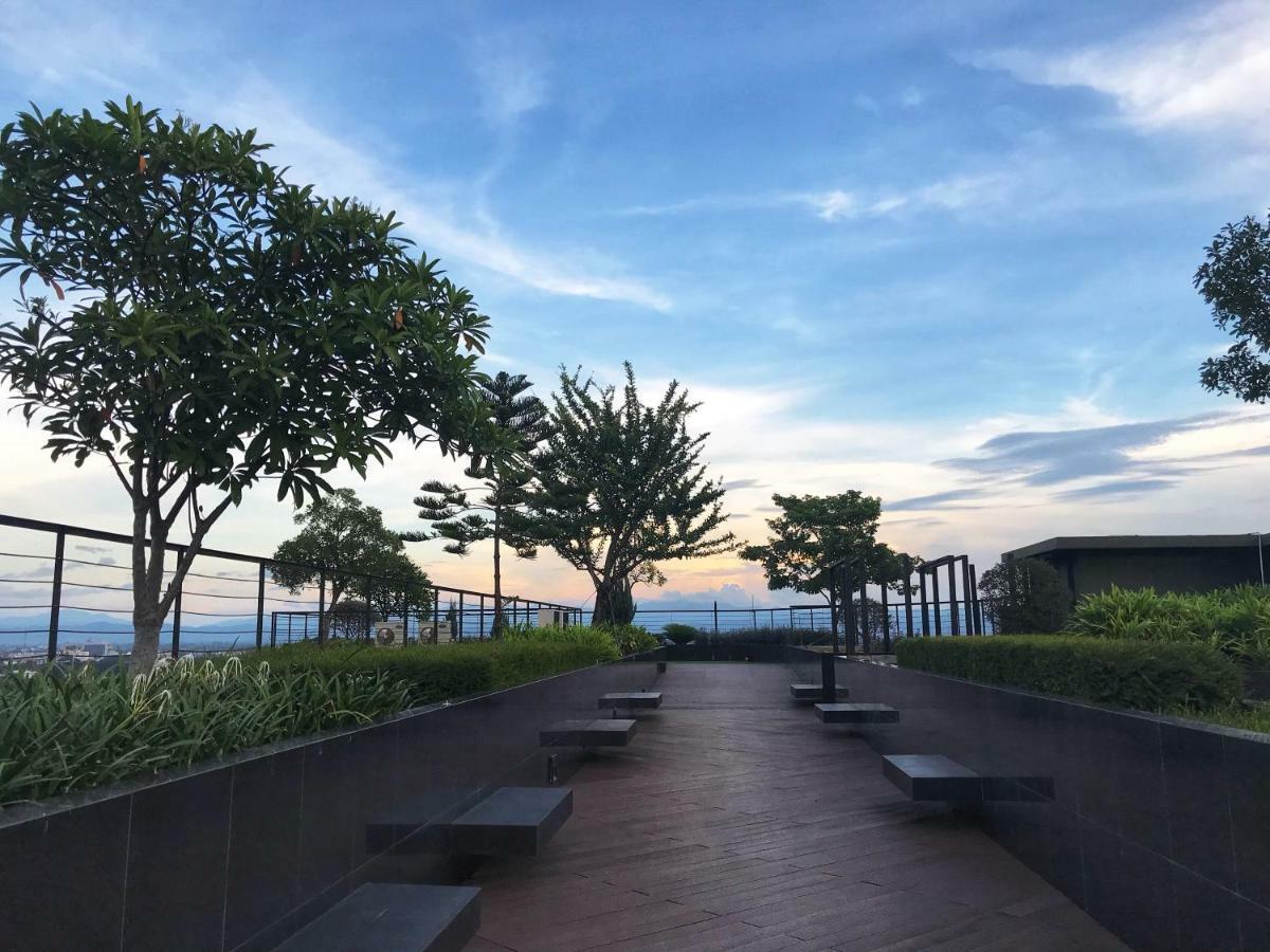 The Astra Suites 치앙마이 외부 사진