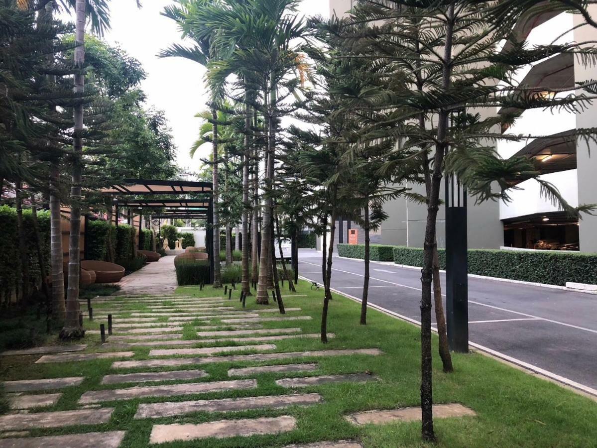 The Astra Suites 치앙마이 외부 사진